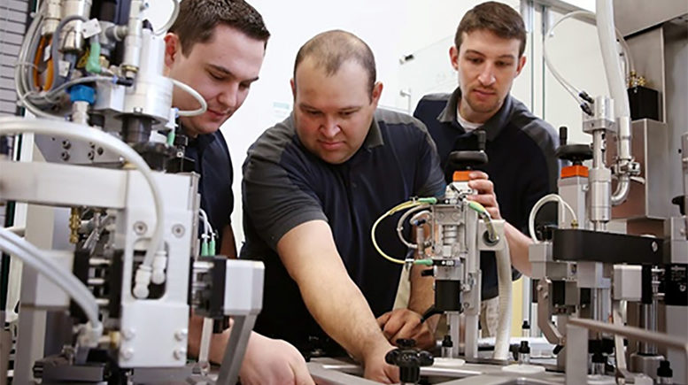 Central Piedmont Community College/Groninger apprentices train onsite at Groninger in Charlotte, North Carolina. Photo: CPCC